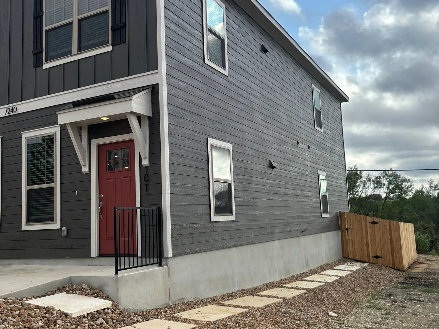 2 bed, 1263 sqft, $1,700 — Photo 3