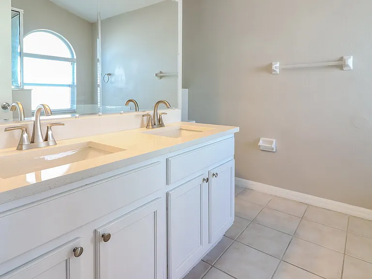 25802 Bloomsbury Ct — Photo 10