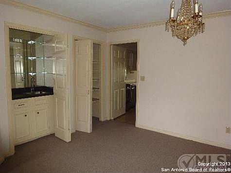 4th image of 2611 Eisenhauer Rd APT 801