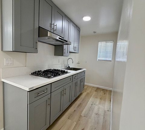 3rd image of 1024 S Ramona St #B