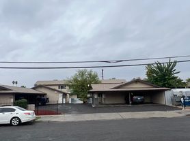 3061 E Hammond Ave