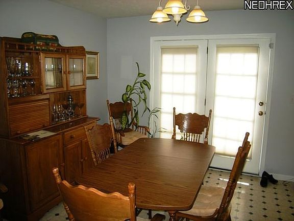 3rd image of 2338 E 61st St