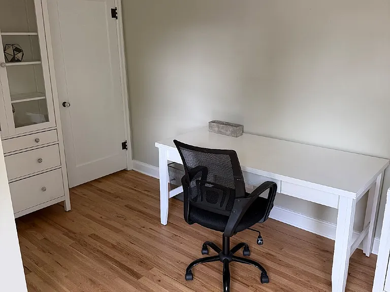 7800 Westview Dr #1 — Photo 8