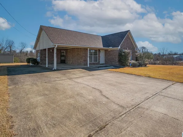 541 9th Ave, Pleasant Grove, AL 35127