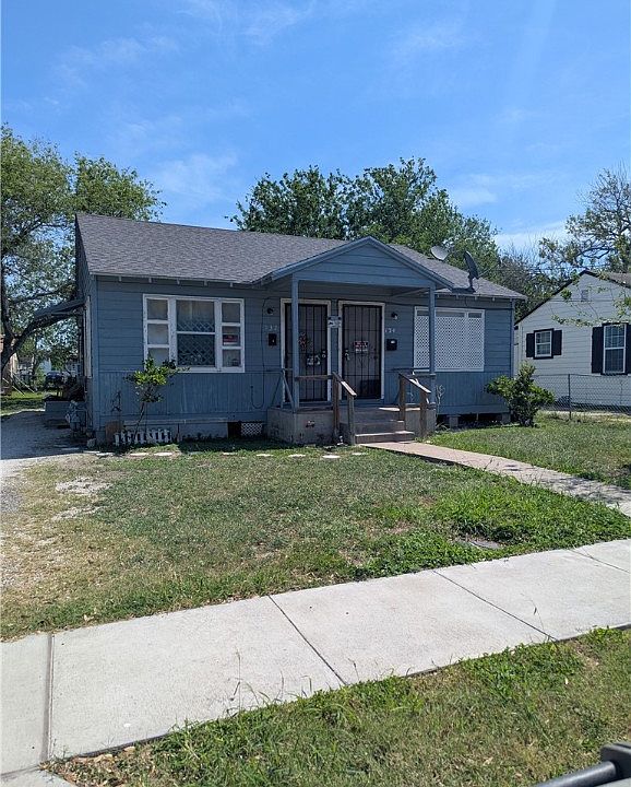 1st image of 134 Clemmer St