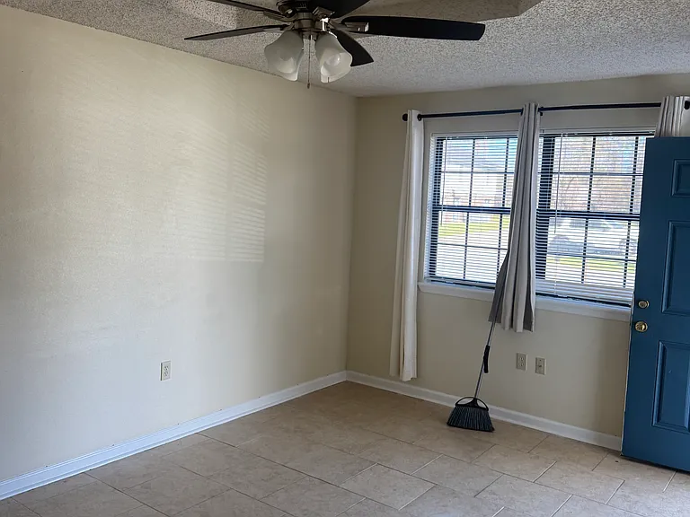 1011 Seville Ave — Photo 21