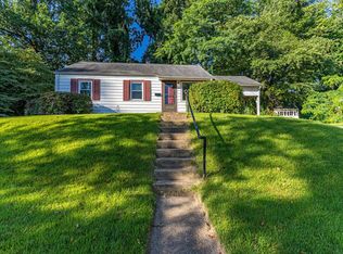 7713 Lunceford Ln, Falls Church, VA 22043