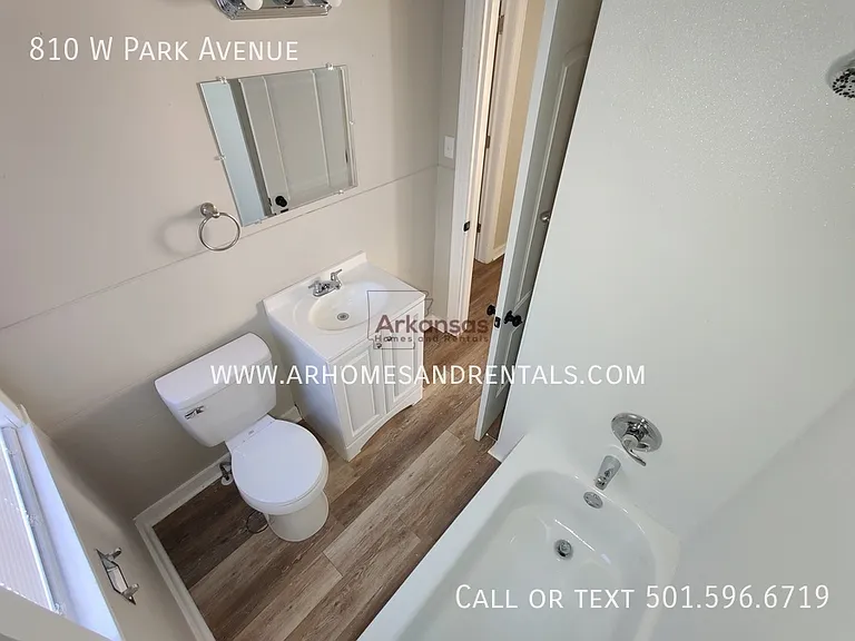 810 W Park Ave — Photo 12