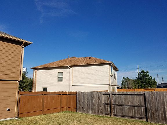 3rd image of 7722 Fox Knoll Ln