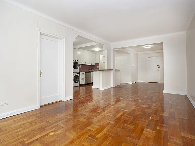 20 Clinton St #2F — Photo 9