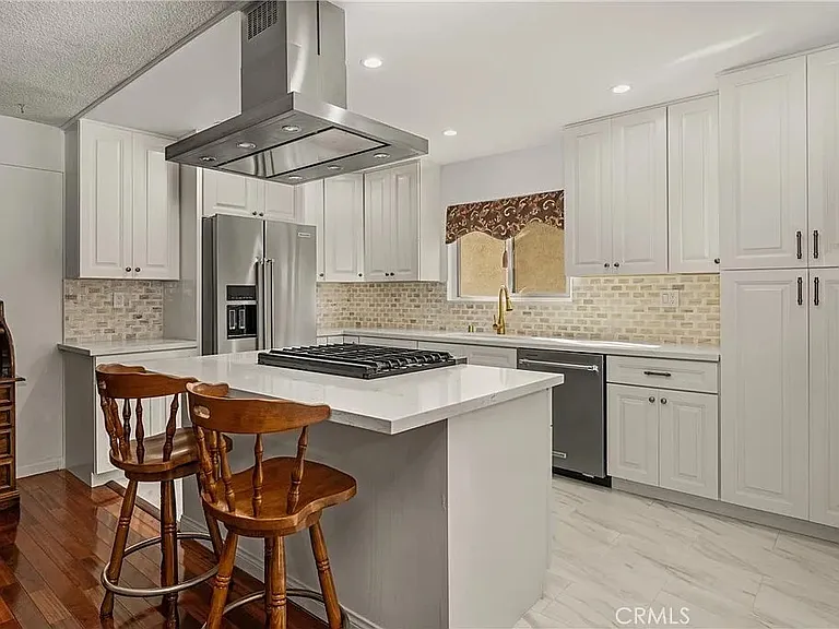 5743 Coke Ave — Photo 10