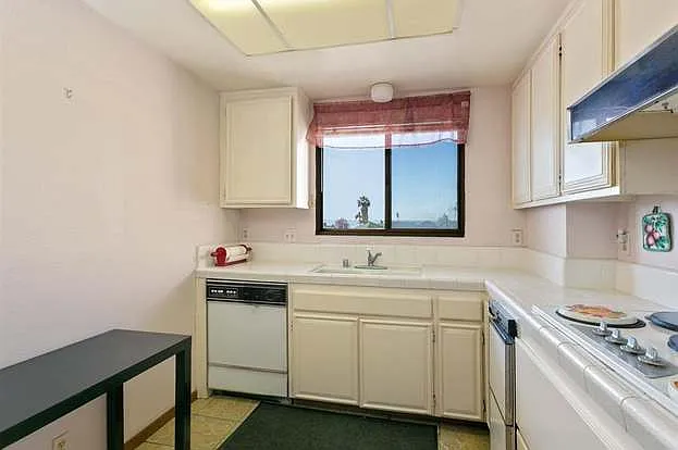 540 Hawthorn St #3A — Photo 27