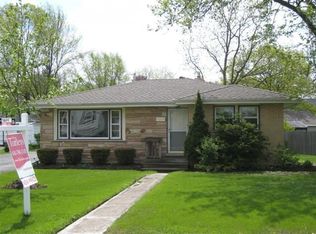 1604 Harwarden St, Wheaton, IL 60187