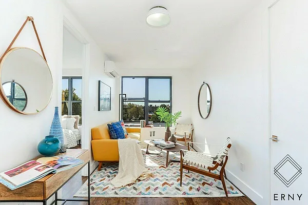 Rented by Pinn Realty | media 38