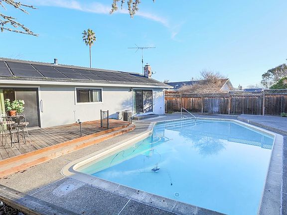2nd image of 7508 Dumas Dr