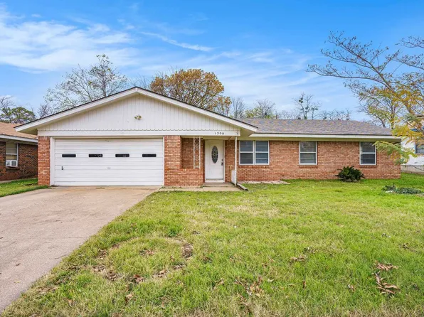 1308 Roberts Ave, Cleburne, TX 76033