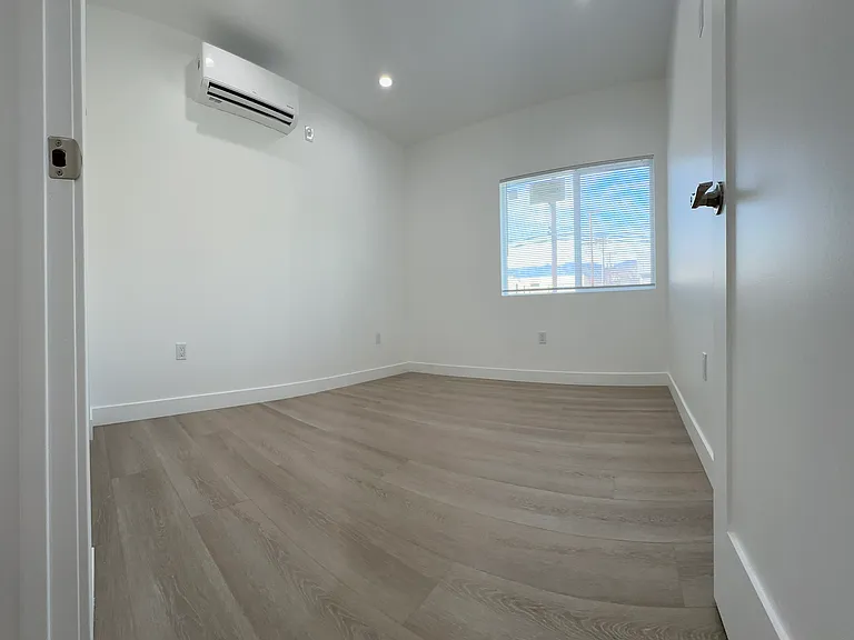 419 S Lake St #101 — Photo 7