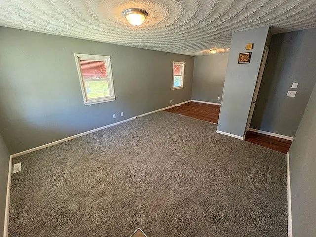 Building Photo - 907 Liston Ln