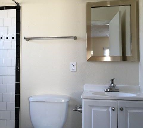 5th image of 1315 G St APT 12