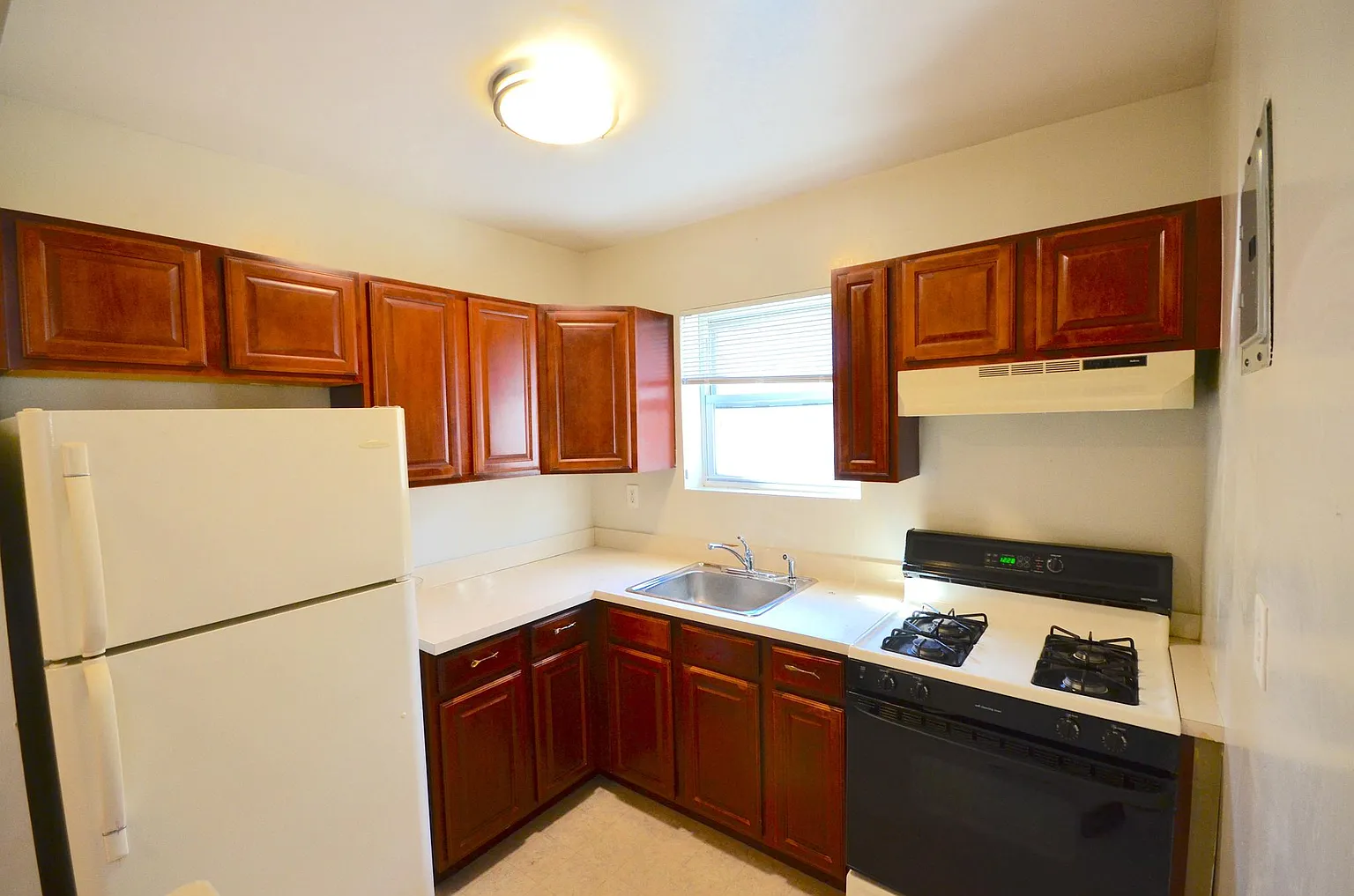 2826 Harding Ave #2 photo 1