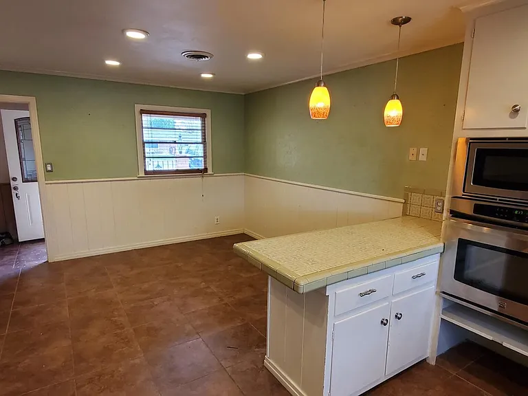 Open kitchen