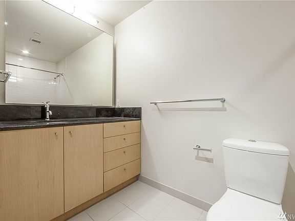 5th image of 909 5th Ave Unit 1400