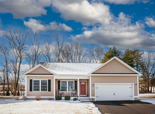 45 Pacer Ln #10, Plantsville, CT 06479