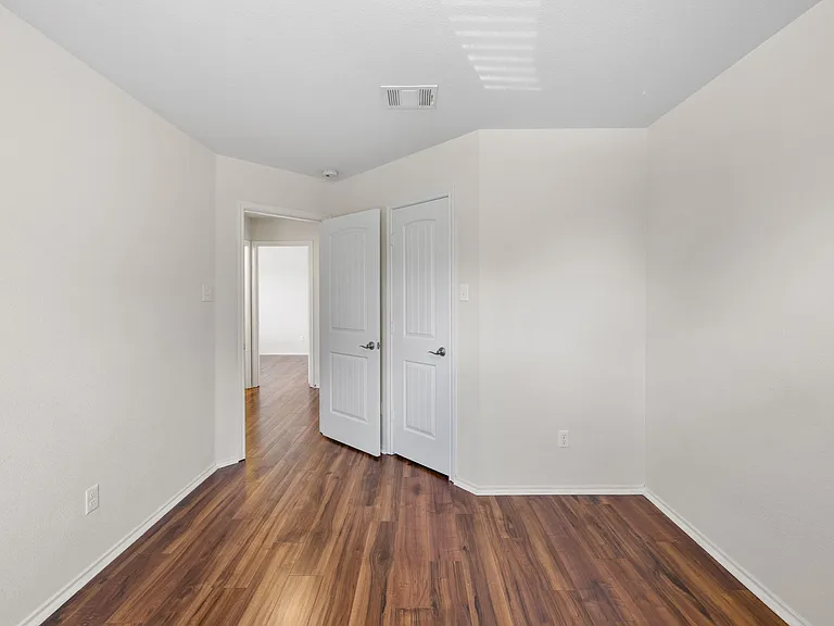 2101 Golden Arrow Ave — Photo 43