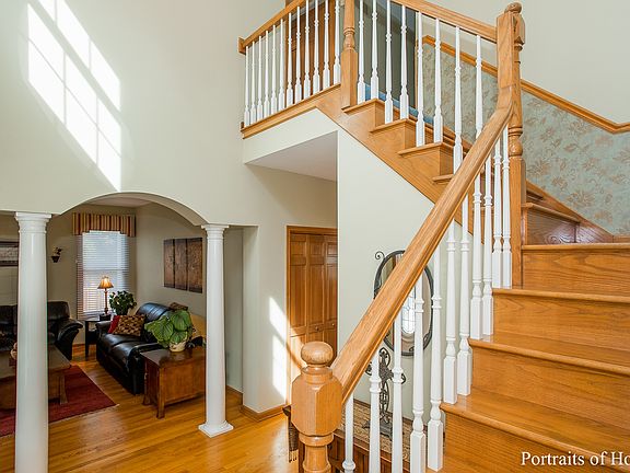 3rd image of 142 W Greenfield Ave