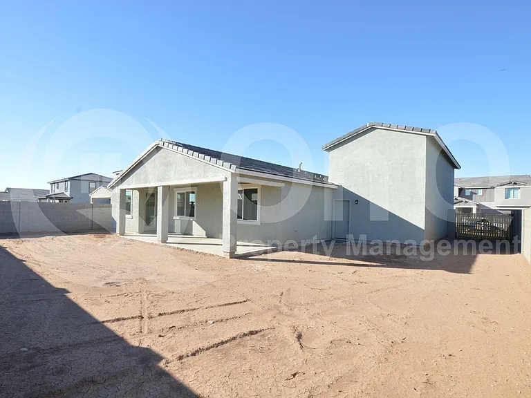 2039 E Piedmont Pl — Photo 27