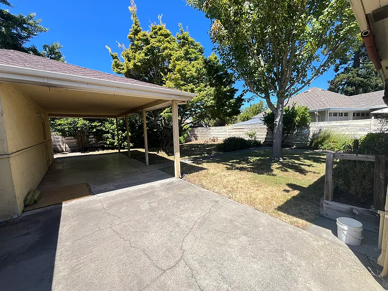 231 Jean Dr — Photo 10