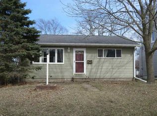 1227 Evergreen Ave, Waterloo, IA 50701