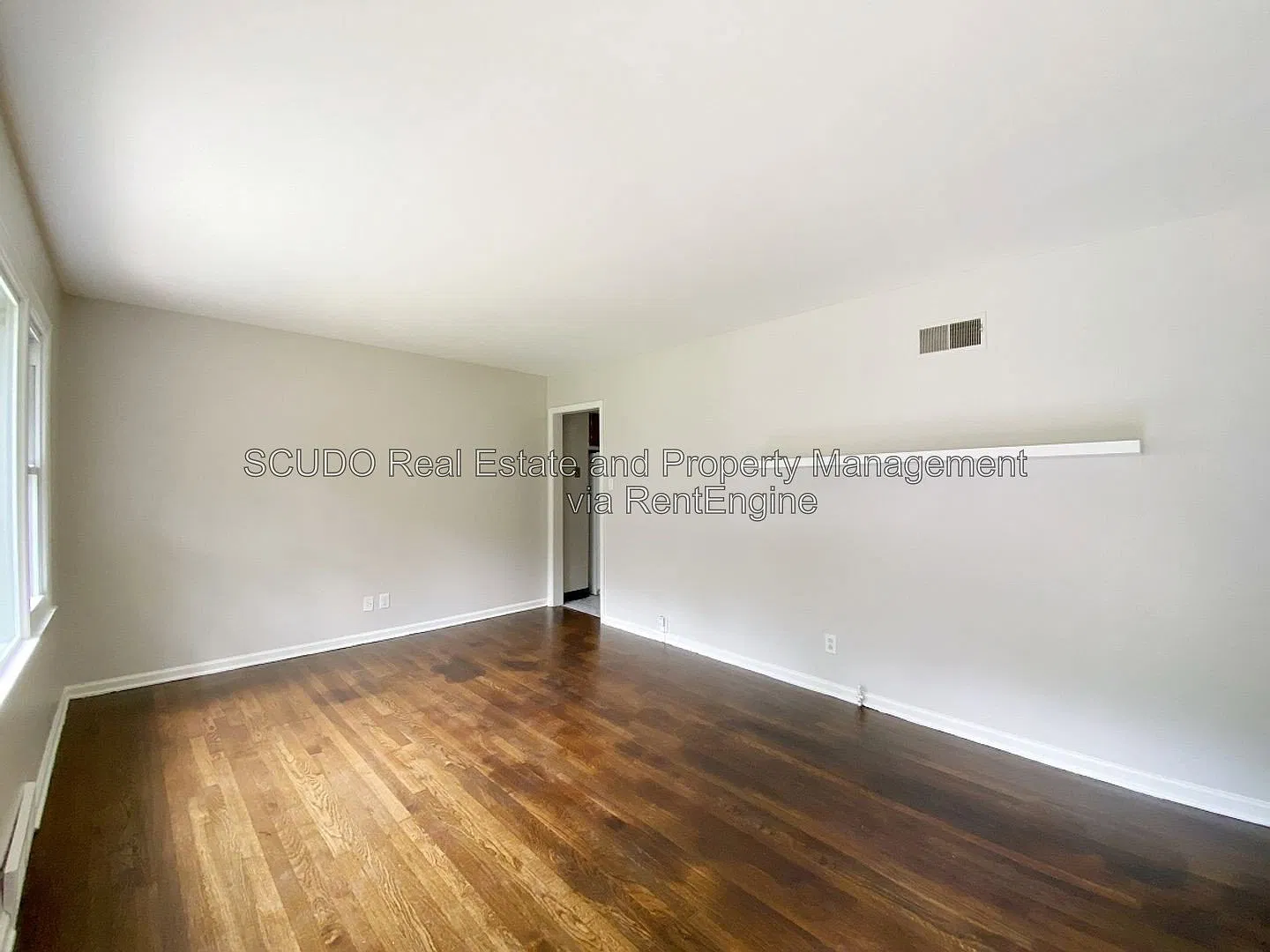 2 bed, 1.0 bath, 864 sqft, $1,250 — Photo 3