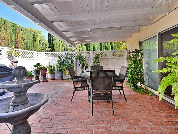 2nd image of 875 Misty Meadow Ct