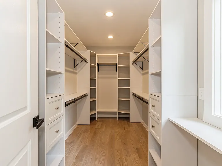 66 E Gramercy Pl — Photo 27