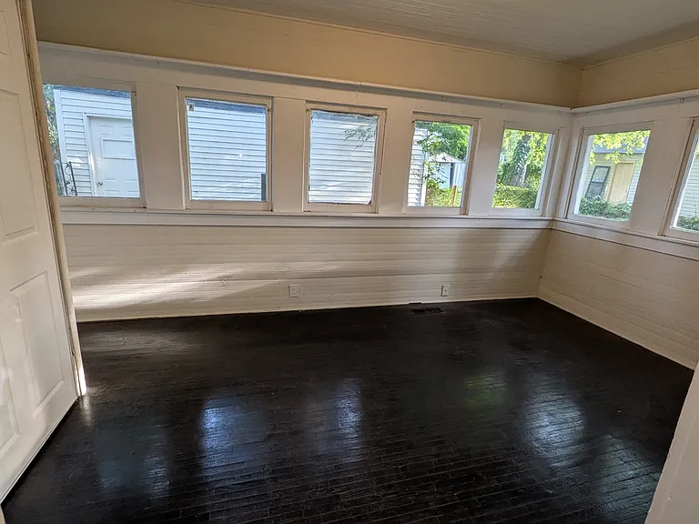 4020 E Archer St — Photo 14