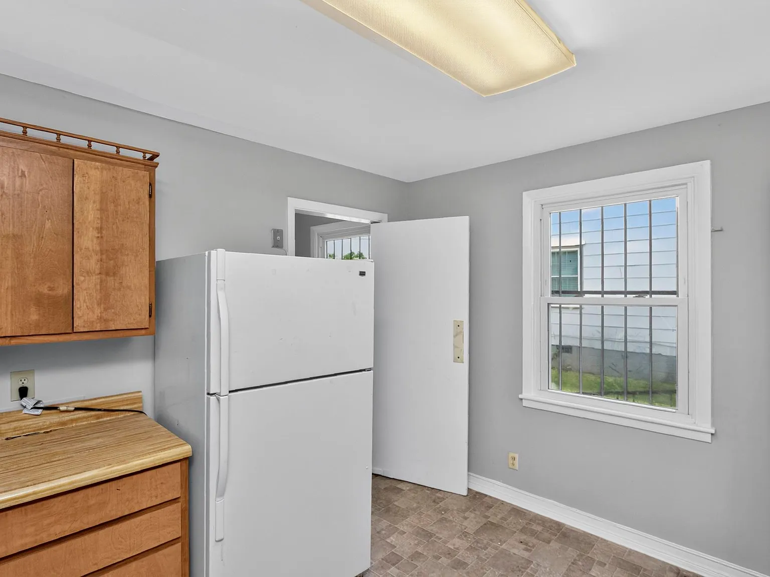 3 bed, 1187 sqft, $2,000 — Photo 3