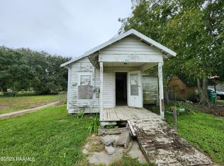 807 American Legion Dr, Rayne, LA 70578