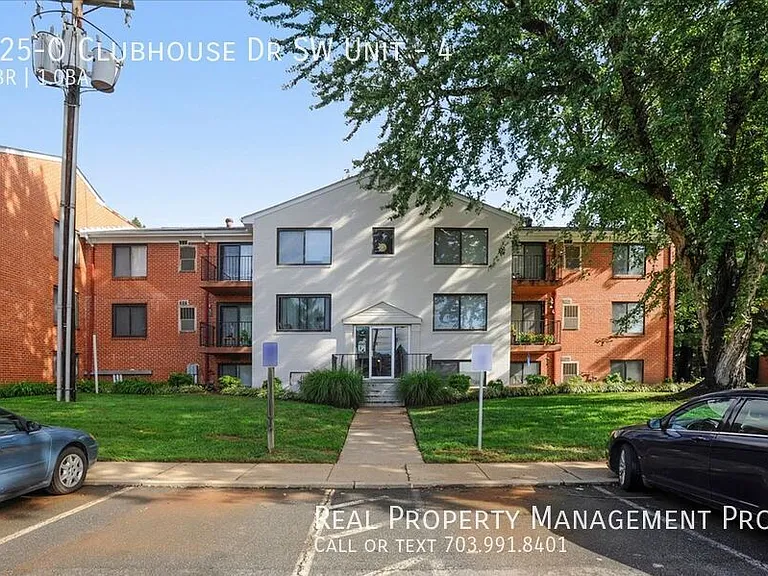 125O Clubhouse Dr SW #4 — Photo 58