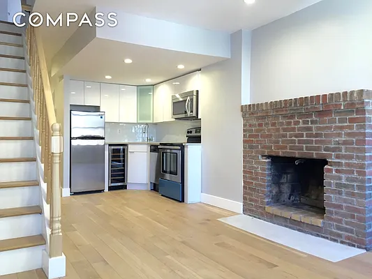 Rented by Compass | media 10