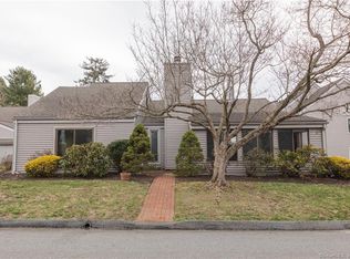 150 Hollister Way S, Glastonbury, CT 06033