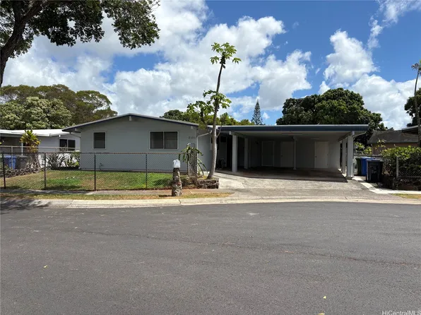 2131 Auhuhu St, Pearl City, HI 96782