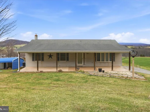 529 Braddock School Rd, Slanesville, WV 25444