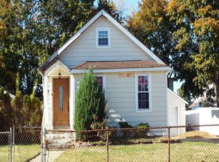 7 Shonnard Ave, Freeport, NY 11520