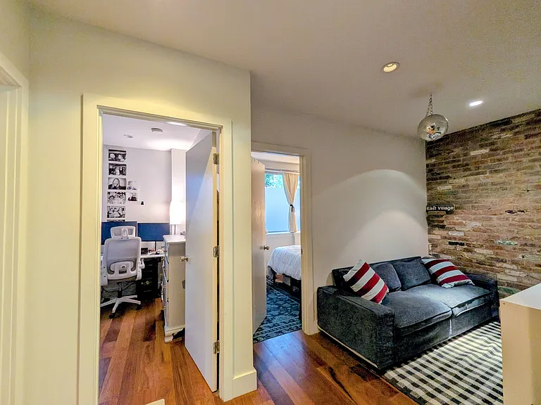 636 E 11th St #1K — Photo 3