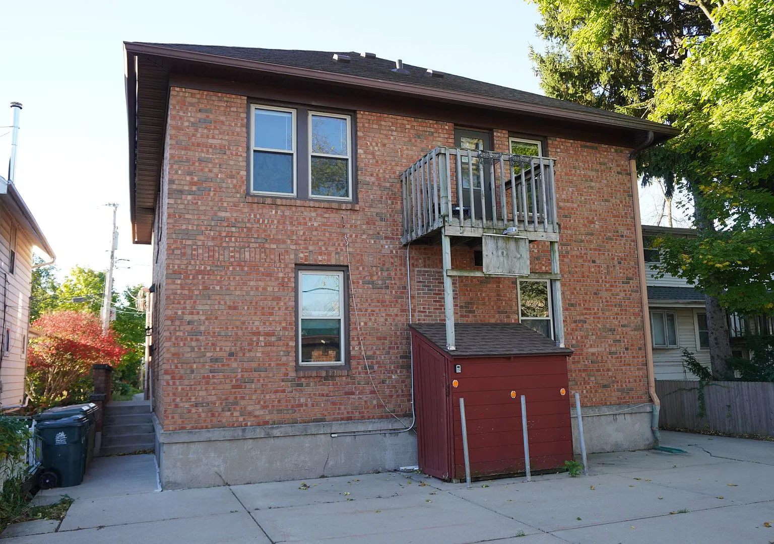 2718-2720 Sommers Avenue — Photo 3