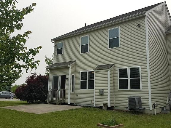 4th image of 328 Lake Crossing Ave