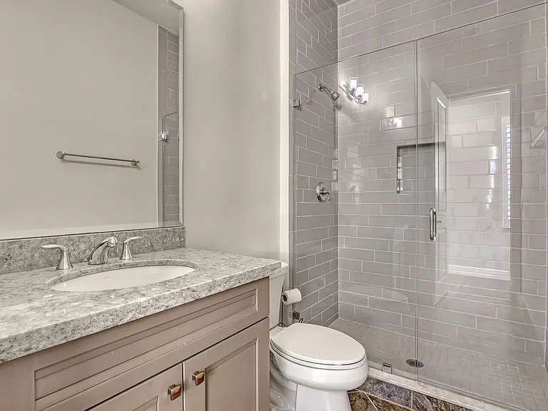 6464 Bellamalfi St — Photo 57