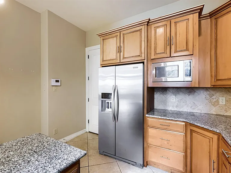 2506 Camden Park — Photo 12