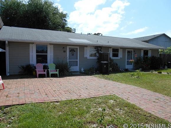 2nd image of 18 Marilyn Dr